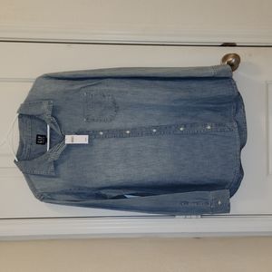 GAP Denim Size Large Women's Button up Shirt